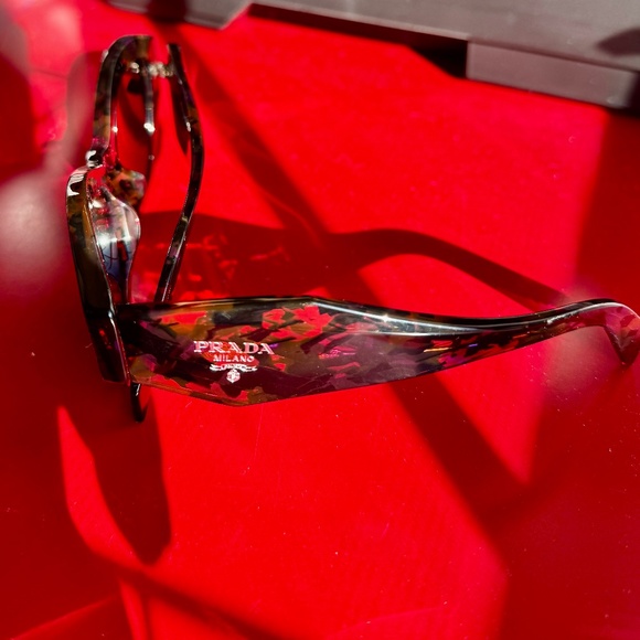 Prada Women\'s cat-eye tortoiseshell sunglasses w/ case & box PR 07YS Symbole main image 6